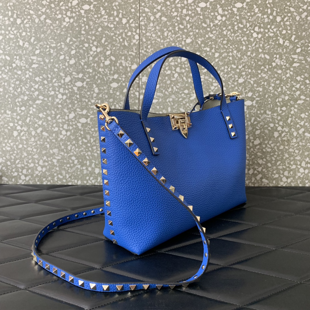 Valentino Garavani Rockstud Tote Bag in Blue Grainy Calfskin